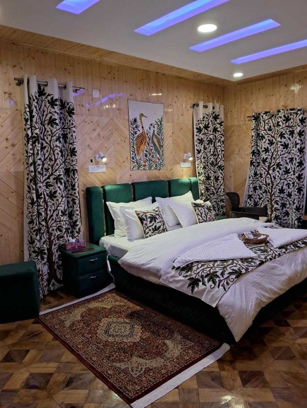 Cliff Cottage Pahalgam, Kashmir Batakut Eksteriør bilde