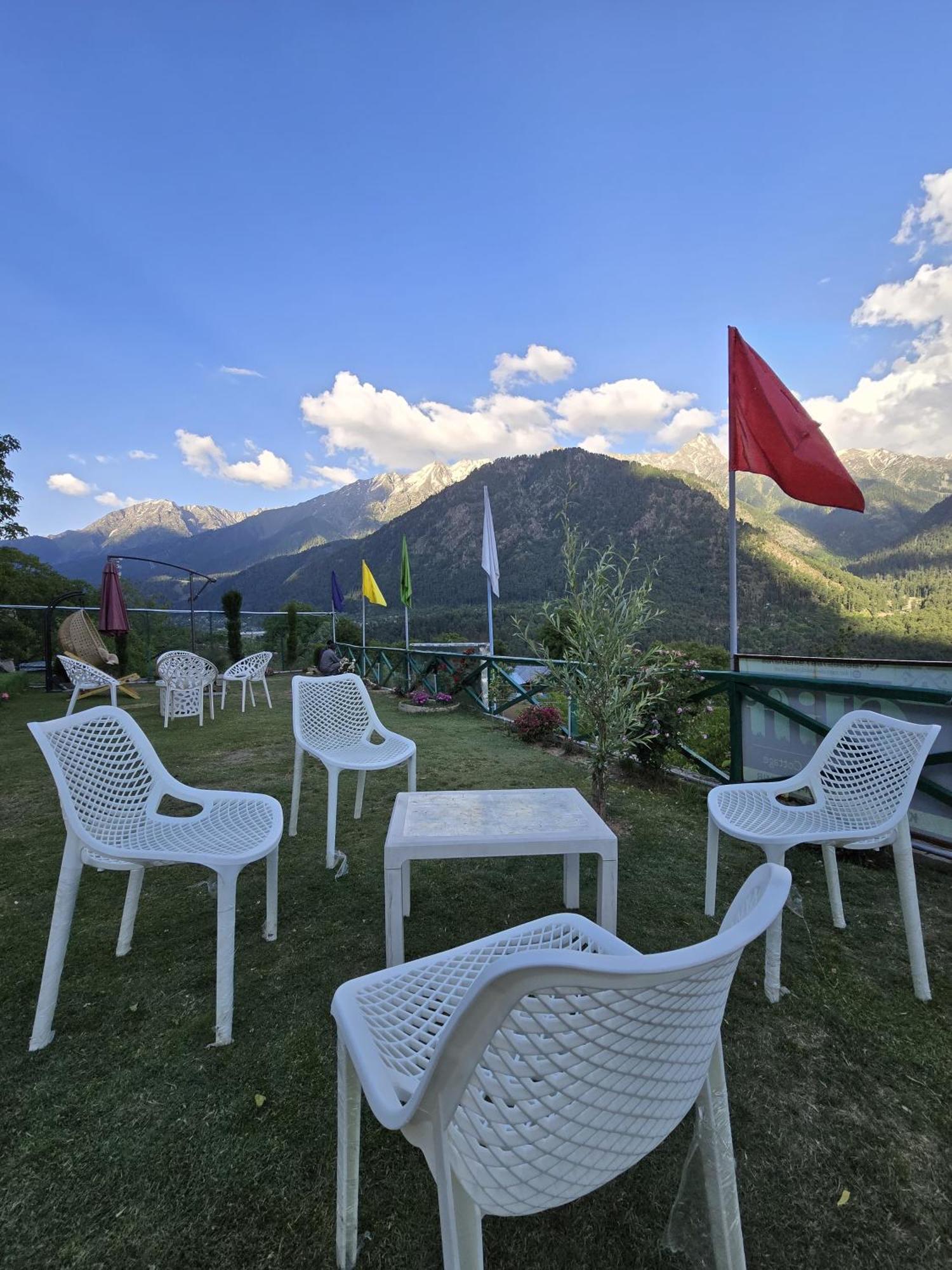 Cliff Cottage Pahalgam, Kashmir Batakut Eksteriør bilde