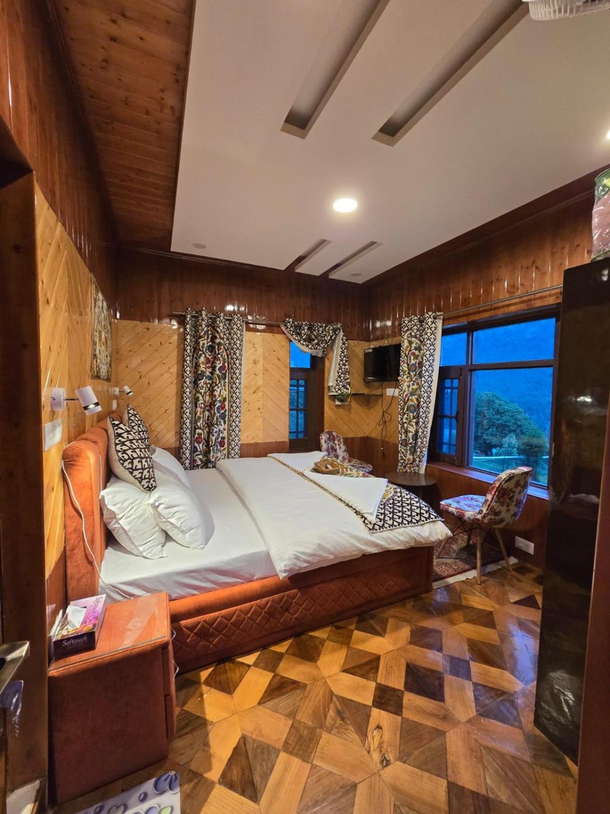 Cliff Cottage Pahalgam, Kashmir Batakut Eksteriør bilde