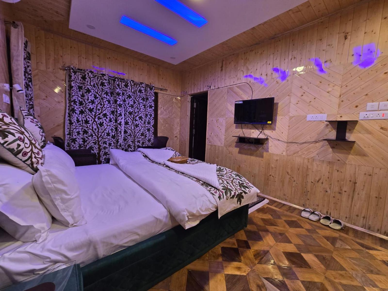Cliff Cottage Pahalgam, Kashmir Batakut Eksteriør bilde